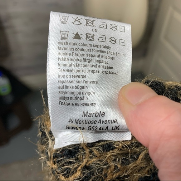 Marble Black Brown Knit Sweater Fuzzy Boat Neck Long Sleeves Slit Back Sz Medium - Picture 10 of 11